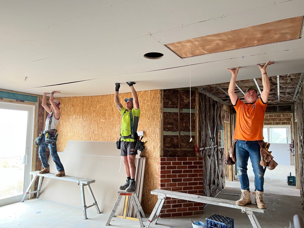 Building an energy efficient & comfortable house is easy.&nbsp;(video)